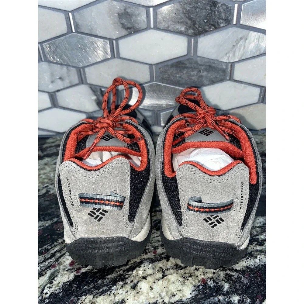 Columbia Youth‎ Redmond Waterproof Hiking Shoe, Black/Flame, sz 5